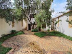 Casa para Locação em Belo Horizonte - 4